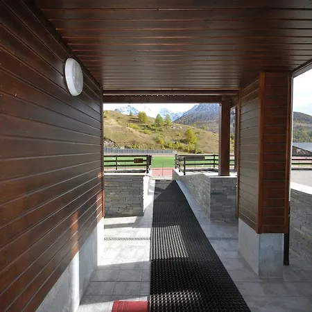 公寓式酒店 雪绒花小屋酒店 塞斯特雷